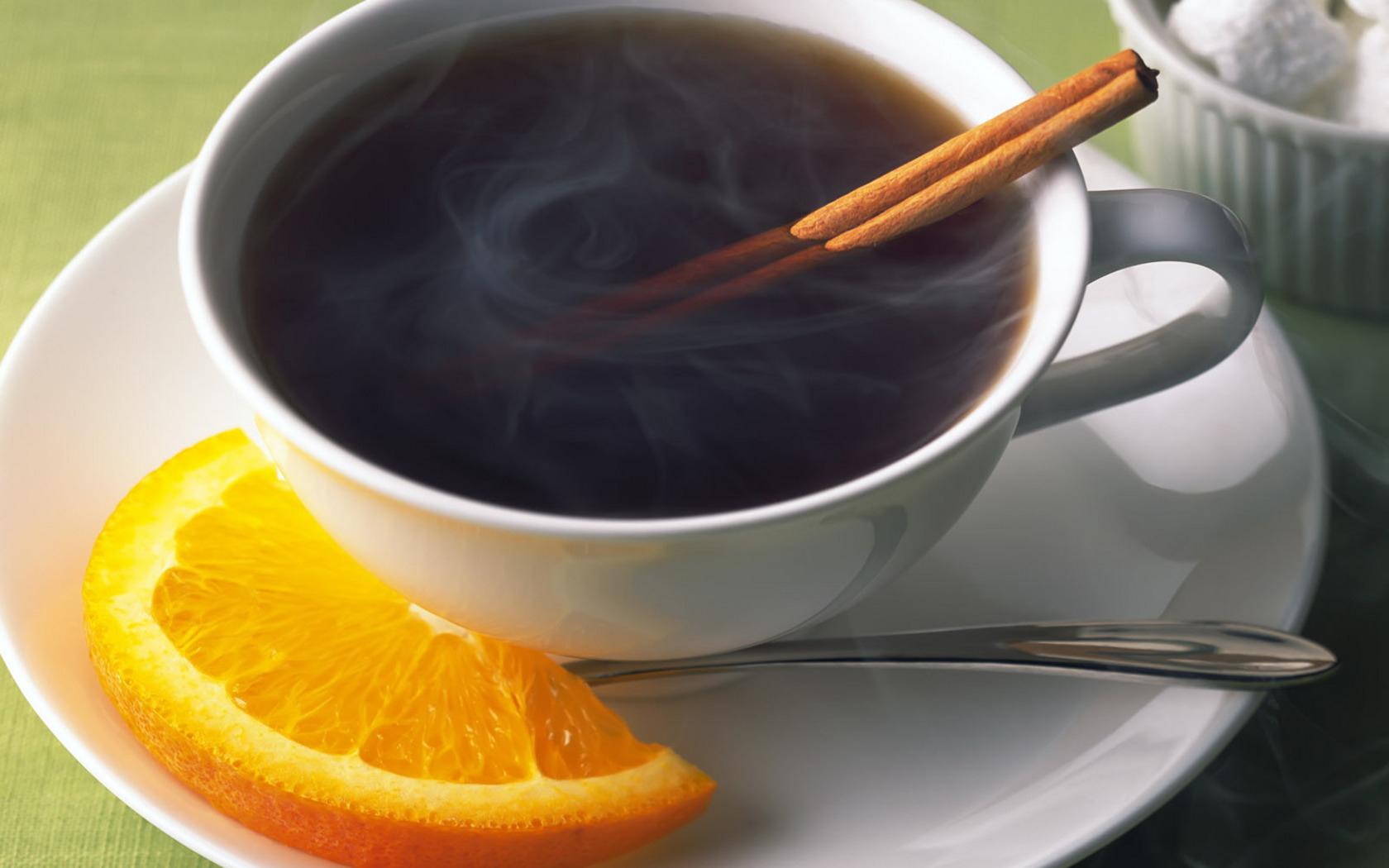 Чай с кусочком апельсина HD фото картинки, обои рабочий стол