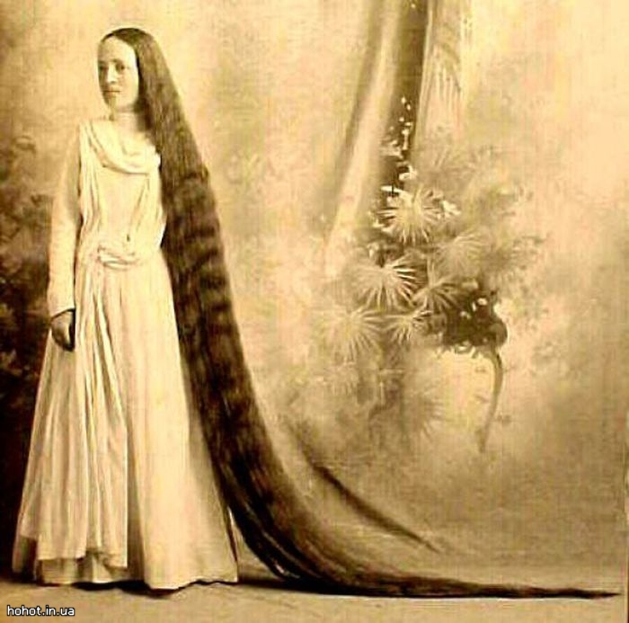 Старая фотография девушки с длинными волосами HD фото картинки, обои рабочий стол
