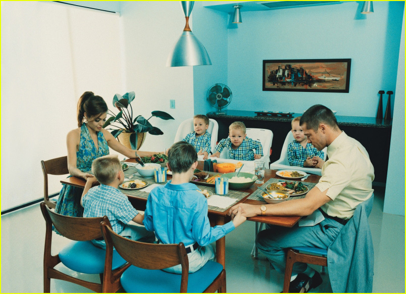 Бред Питт и Анжелина Джоли в семье HD фото картинки, обои рабочий стол