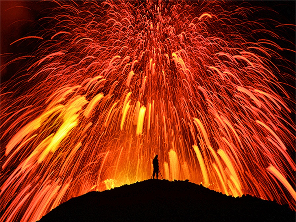 Извергающийся вулкан Природа картинки, обои рабочий стол
