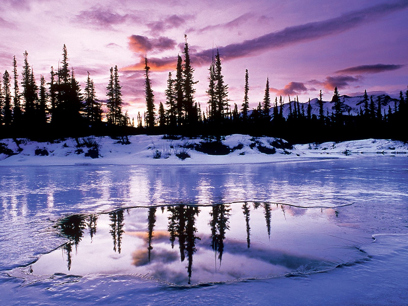 Лед, озеро, проталины Природа картинки, обои рабочий стол