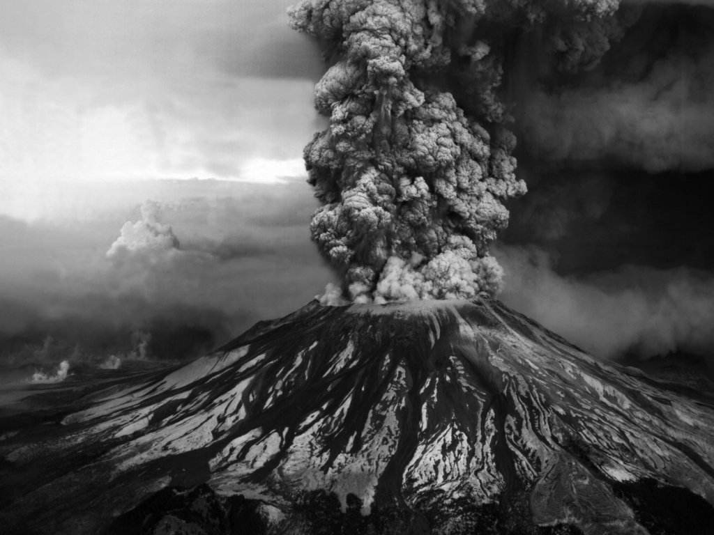 Вулкан, черно белое фото Природа картинки, обои рабочий стол