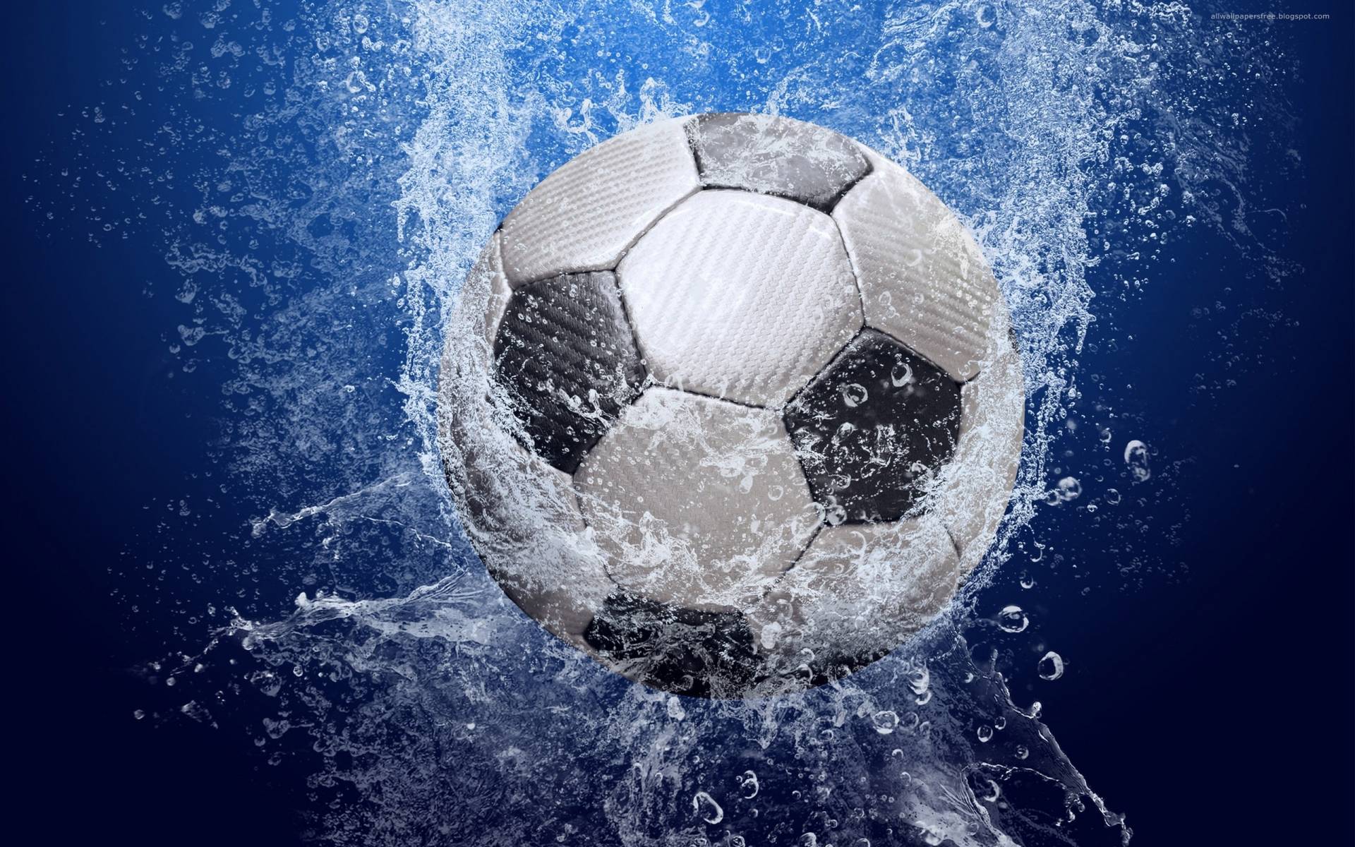 Футбольный мяч в брызгах воды Красиво Спорт картинки, обои рабочий стол