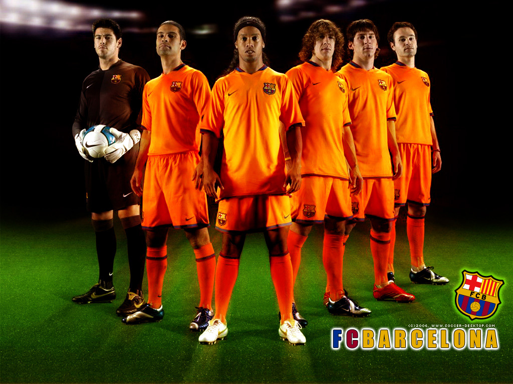 Игроки ФК Барселона в оранжевой форме Спорт картинки, обои рабочий стол