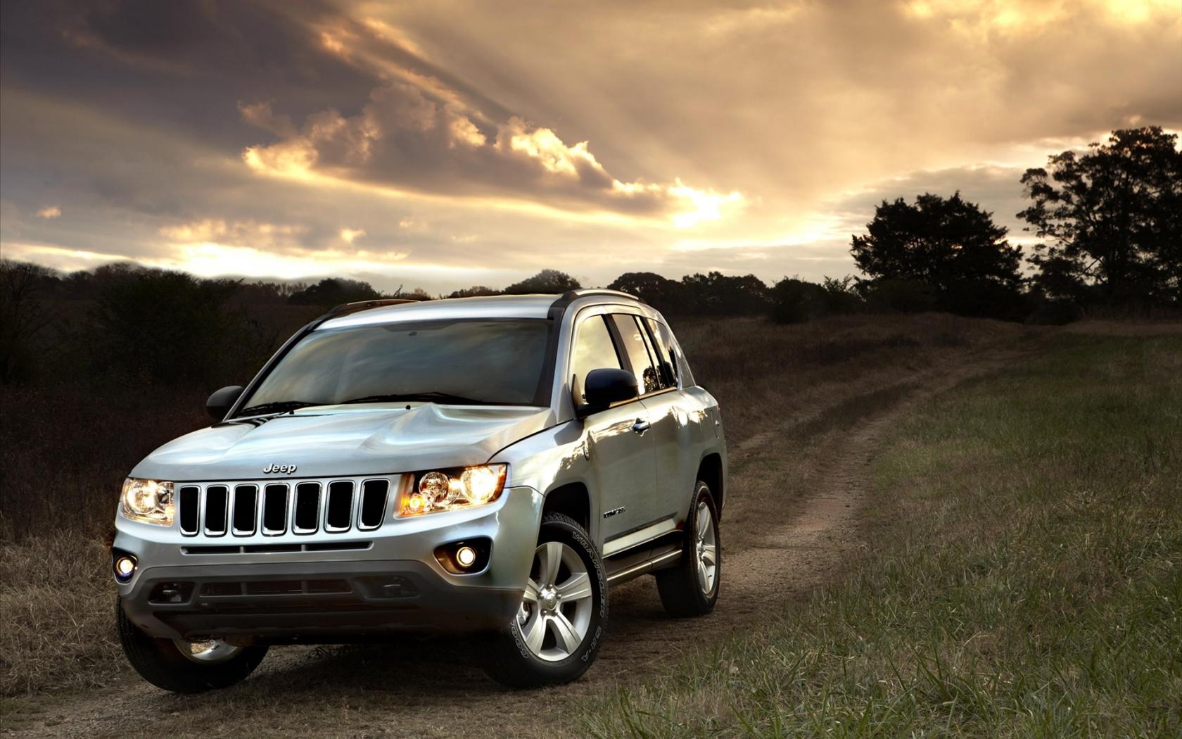 Серебристый Jeep Compass Автомобили картинки, обои рабочий стол